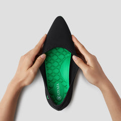 Lightweight Pointed-Ballet Flats (Aria Walker)